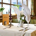 克莱恩瓦尔赛特尔套房酒店 酒店 4*