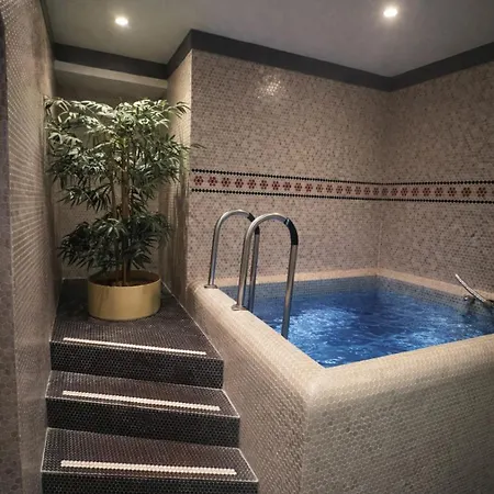 Suitehotel Kleinwalsertal فندق