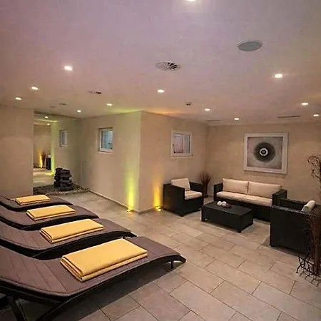 호텔 Suitehotel Kleinwalsertal 4*